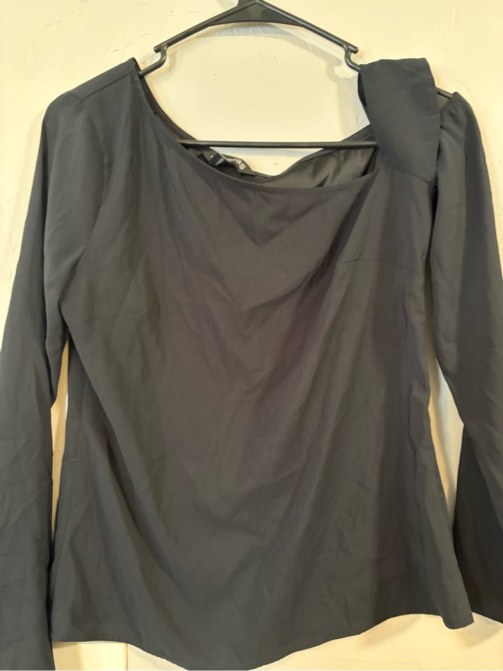 Women's Black Long-Sleeve Boatneck Top
